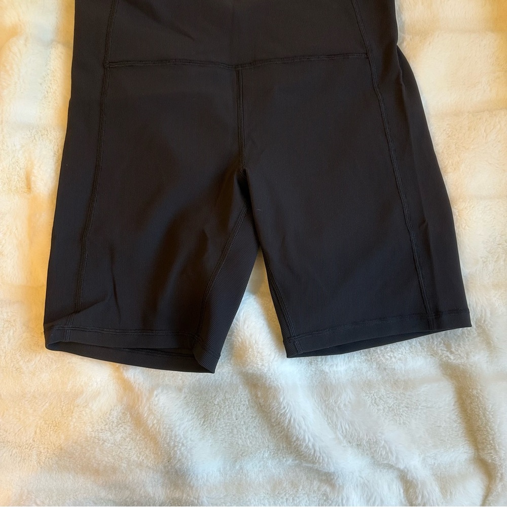 Lululemon Ribbed Countoured Shorts - Picture 6 of 9
